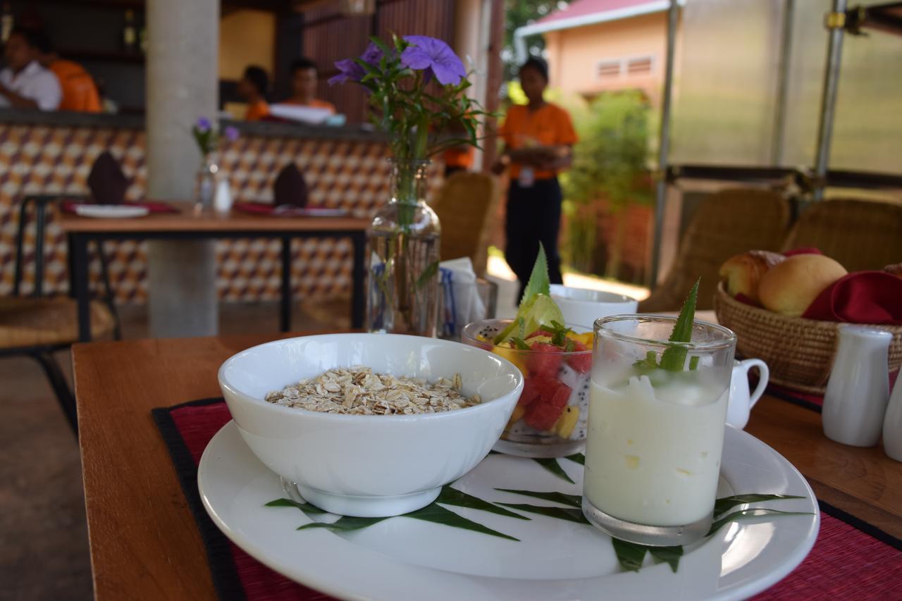 Sala Bai Hotel & Restaurant School Сием Реап Екстериор снимка